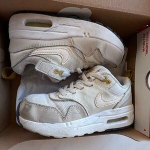 Nike Kids Velcro Sneakers